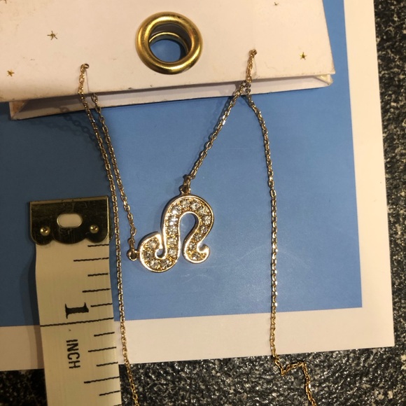 Little bits of luxe Necklace, Leo zodiac sign new with tags NWT
Bundle&Save - Picture 10 of 12